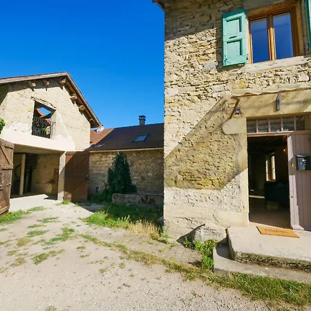 Feriehus De La Source-maison Climatisee Venerieu