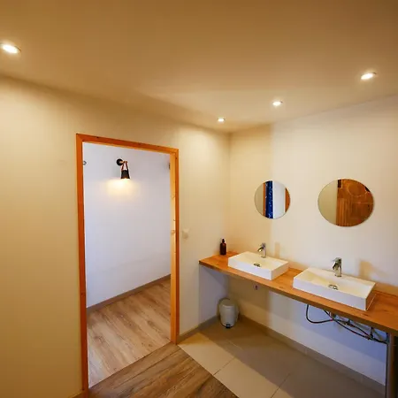 De La Source-maison Climatisee Feriehus Venerieu