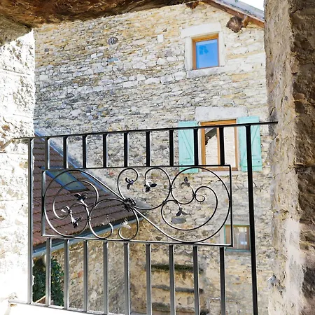 De La Source-maison Climatisee